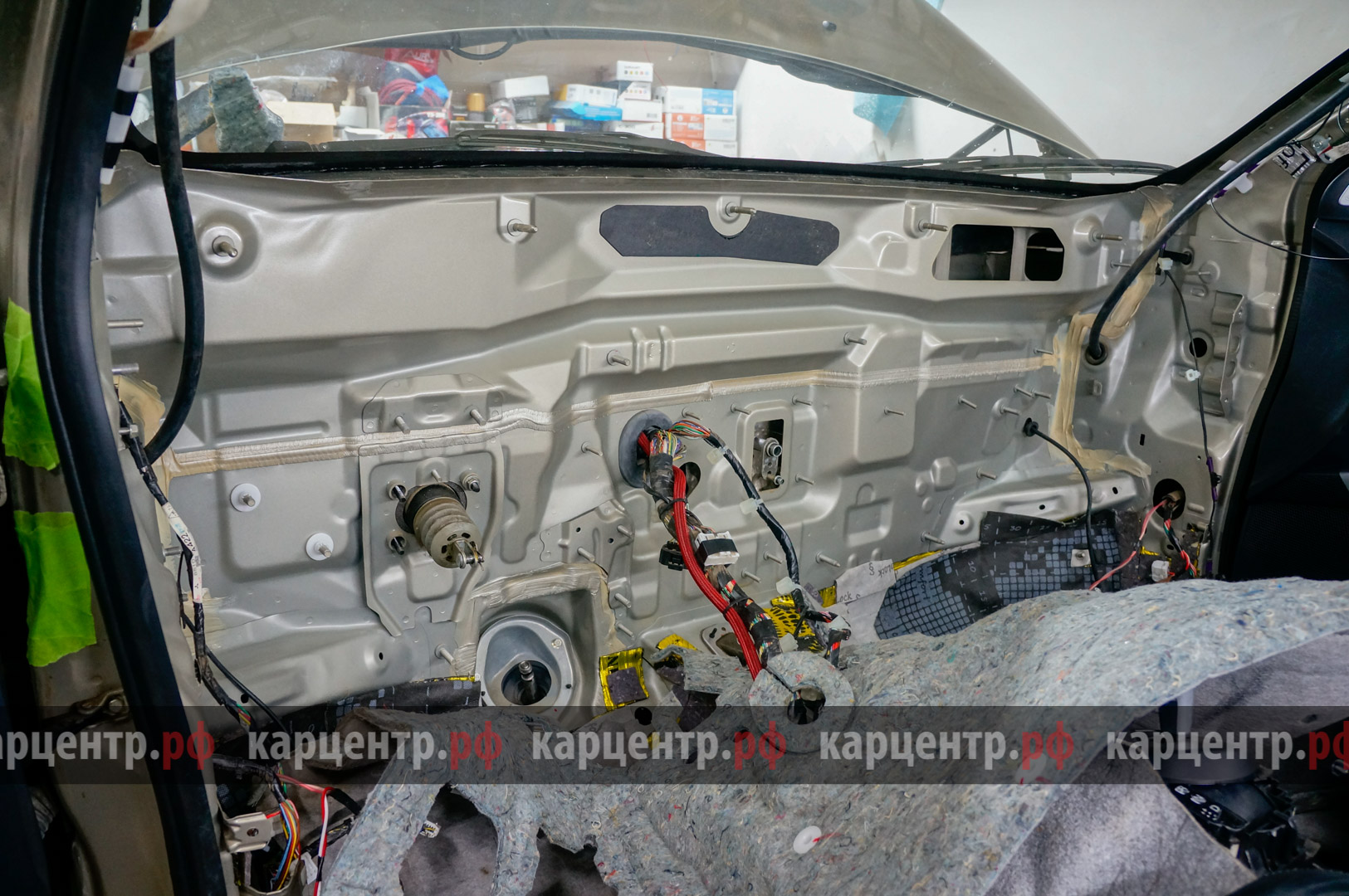 Шумоизоляция моторного щита Mitsubishi Outlander 3
